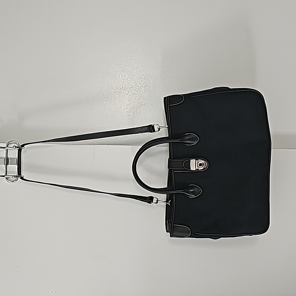 Dooney and Bourke Large Shoulder/Hand bag